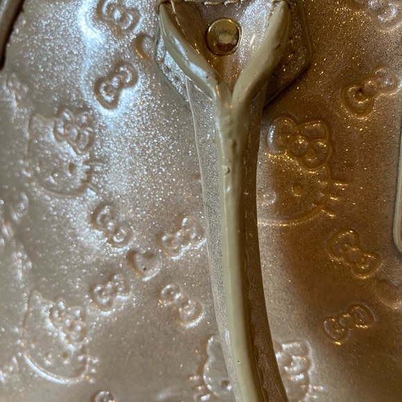 Rare Loungefly Hello Kitty Satchel in Gold - Picture 8 of 15